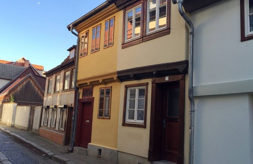 Quedlinburg House | Stobenstrasse Holiday Home | small half-timbered house with private garden terrace