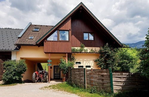 Weissenbach Apartment | Stoder - App. with 2 bedrooms; shower, WC - Abenteuerhof Schiefer