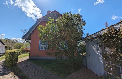 Wieck auf dem Darss House | Stoeckwiese vacation home in tranquil Wieck.