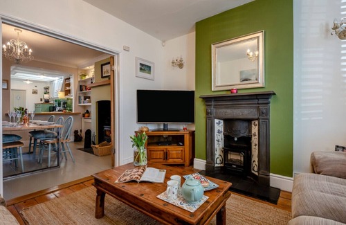 Wimborne House | Stone Cottage - Wimborne