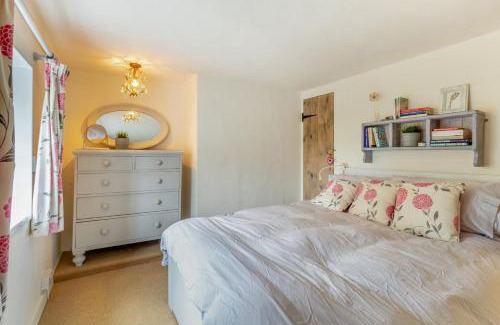 Bodham House | Stone Cottages - Bodham