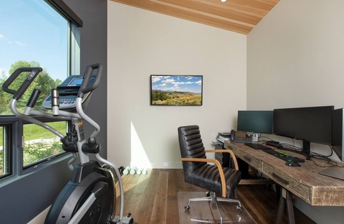 Jackson Hole House | Stone Creek Escape North of Jackson With Amazing Teton Views, Hot Tub & A/C