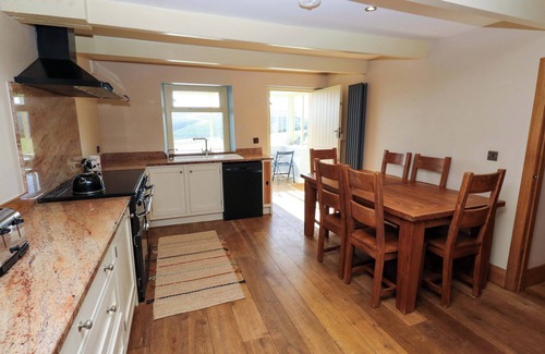 Holmfirth Cottage | STONE & FLEECE COTTAGE, pet friendly in Holmbridge