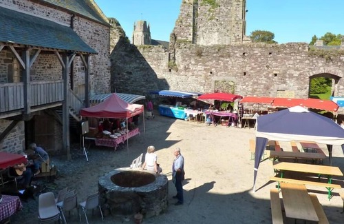 Regnezville-sur-Mer House | Stone house in quite a refuge