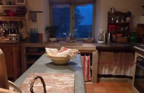 Verdun-en-Lauragais House | Stone house with swimming pool sleeps 10 in the heart of a farmhouse