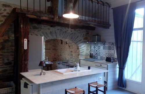 Rieupeyroux House | Stone house in aveyron not far from several sites to visit najac laguiole