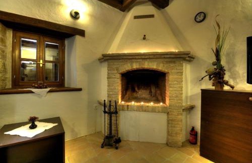 Kotli House | Stone House Kotli