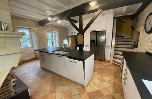 Villegouge House | Stone house, large heated pool and spa, between Bordeaux and St Emilon