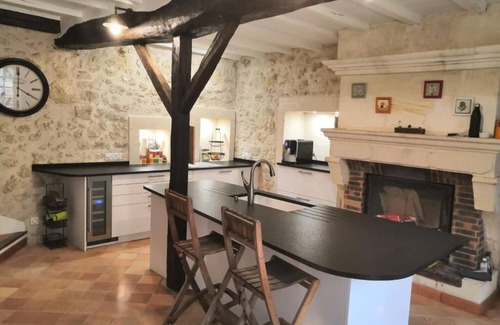 Villegouge House | Stone house, large heated pool and spa, between Bordeaux and St Emilon