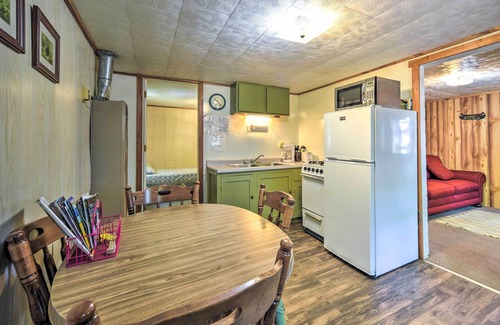 Stone Lake Cabin | Stone Lake Cabin: Grill & Access to Fishing!