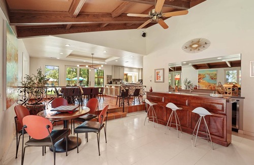 Acampo Villa | Stone River Retreat, Spa, Pool, Private, 6 Rms