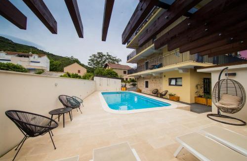 Cove Rogacic Villa | Stone Villa Lemon with pool in Vis