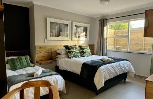Eikenbosch Apartment | Stones - Cape Town Self Catering