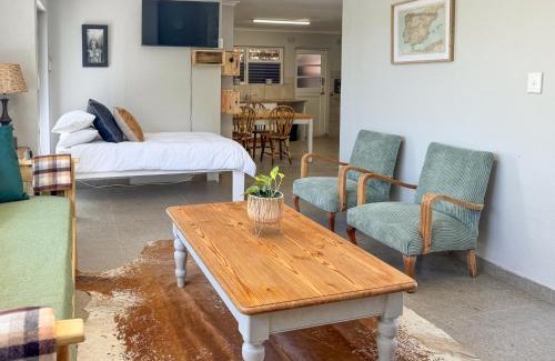 Eikenbosch Apartment | Stones - Cape Town Self Catering