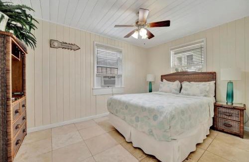 Independence Square Apartment | Stones Throw Beachside Bungalow #2 AT THE BEACH