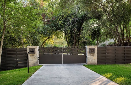 Fredericksburg Cottage | Stoney Creek Suite @ Lost Creek Lodge 2 Blocks to Main Street Shop/Restaurants