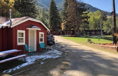 Loveland Apartment | Stoney River Lodge - Unit 10 - Wolf