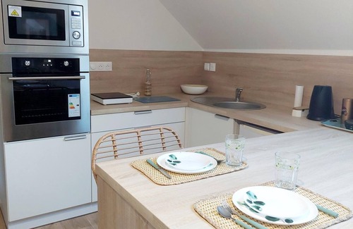 Magenta Apartment | Stopover in Epernay: studio near the city center.