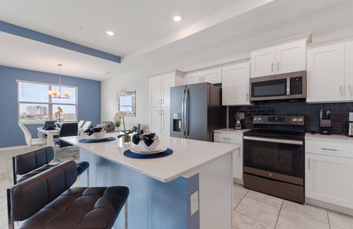 Kissimmee Condo | Storey Lake Resort 2bd Condo Overlooking Water #840 2 Bedroom Condo