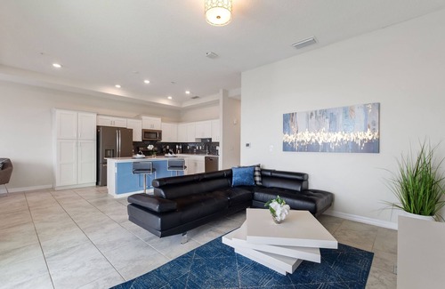 Kissimmee Condo | Storey Lake Resort 2bd Condo Overlooking Water #840 2 Bedroom Condo