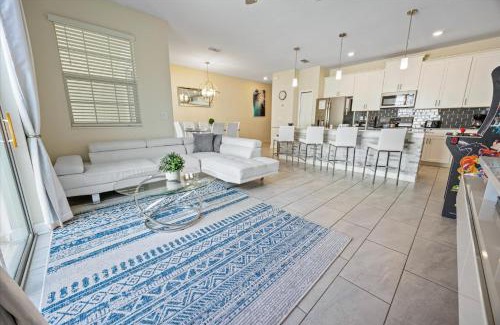 Panorama City House | Storey Lake Resort Vacation Townhome - includes resort clubhouse amenity access