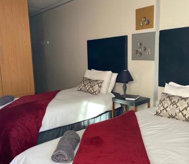 Universitas House | Straebe Stay