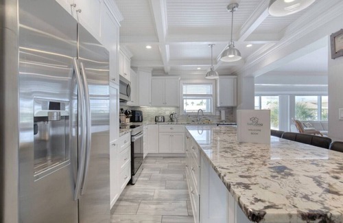 Palm Harbor Estates Apartment | Straight Outta Dockton-Waterfront, Pool and Dock