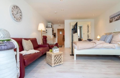 Heiligenhafen Apartment | Strandhotel-Heiligenhafen-Wohnung-205-Typ-III
