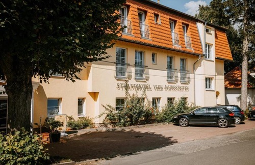 Buckow Hotel | Strandhotel Vier Jahreszeiten Buckow