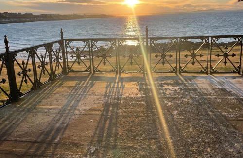 Buckie House | Strathlene House Retreat - 5 bed deluxe Business or Holiday Accommodation
