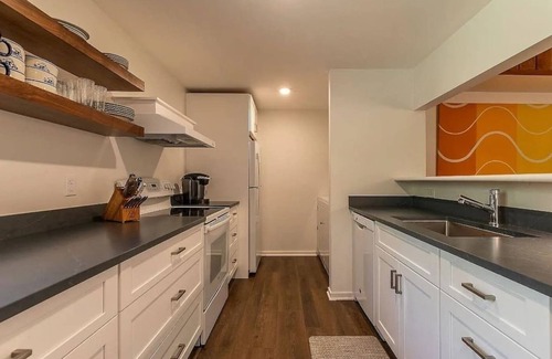 Jamaica Ski Chalet | Stratton 7min | Modern 4BR A-Frame w/Hot Tub Sauna EV