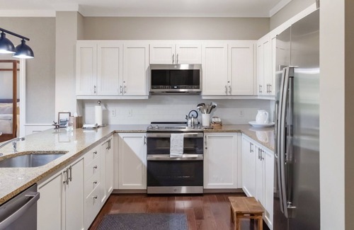 Stratton Mountain Condo | Stratton base condo w/pool & hot tub