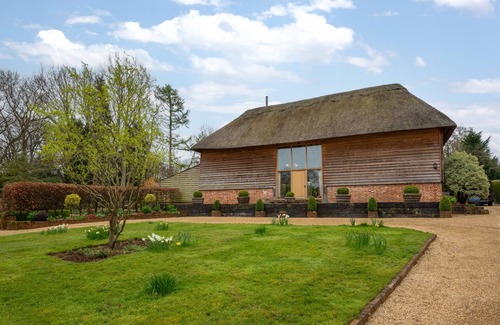 Ewhurst Green House | Strawberry Hole Barn