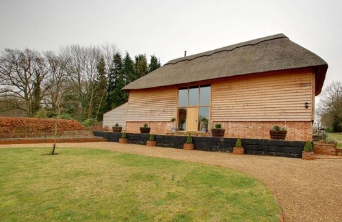 Ewhurst Green House | Strawberry Hole Barn