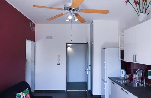 Giovinazzo Apartment | Strelitzia Home