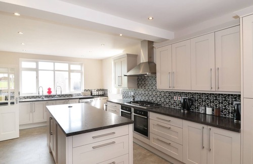 Pentrich House | STRELLEY COURT FARM, pet friendly in Ripley, Derbyshire