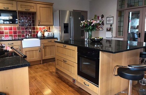 Shottery House | Striking home IN Stratford-on-Avon, a stroll to all key attractions.Sleeps 14-15