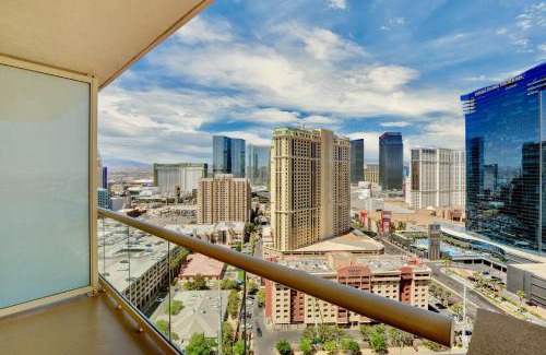 Las Vegas Apartment | Strip View Balcony Suites - No Resort Fee !