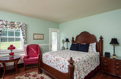 Vergennes Bed & Breakfast | Strong House Inn