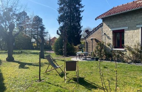 Mery-sur-Oise Apartment | Studio épicéa avec jardin dans charmante propriété