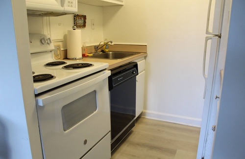 Rehoboth Beach Condo | Studio & 1 Bath in Rehoboth Beach - Ocean Block