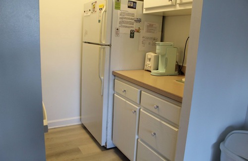 Rehoboth Beach Condo | Studio & 1 Bath in Rehoboth Beach - Ocean Block