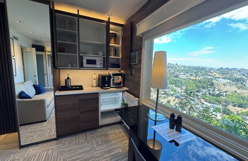Hollywood Hills West Apartment | STUDIO 1080 HOLLYWOOD - Unobstructed Jetliner Views of Downtown Los Angeles