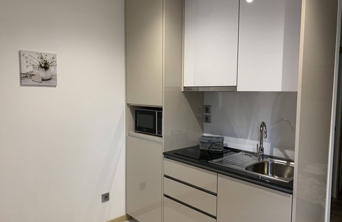 Le Pin House | STUDIO 12 - Quiet ground floor, sleeps 1 to 2