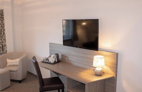 Dorumer Neufeld Apartment | Studio 204. View of the countryside and modern flair.