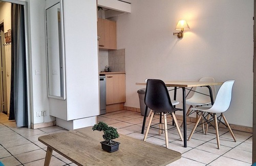 Juan-les-Pins Apartment | Studio 208 bord de mer Résidence Graziella