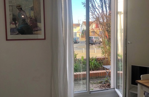 Eaubonne Apartment | Studio 30 m2 Eaubonne with private parking - 25 minutes from Paris