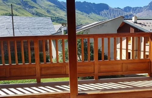 Albiez-Montrond Apartment | Studio 4 people - Bright - Beautiful view of the Aiguilles d'Arves mountains