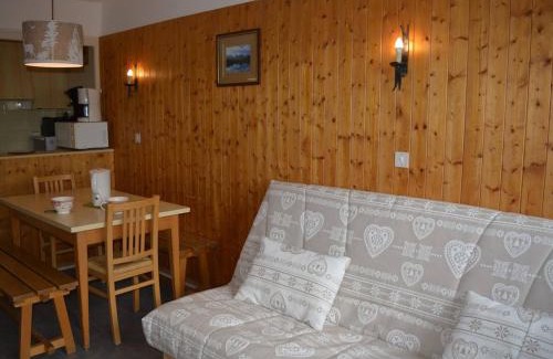 Le Grand-Bornand Apartment | Studio 4 pers, Le Grand-Bornand, proche centre et pistes - FR-1-241-24