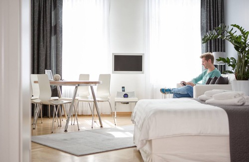 Zentrum-Sued Apartment | Studio 44, apartment RIEMANN 2; Center, free WiFi, bicycles